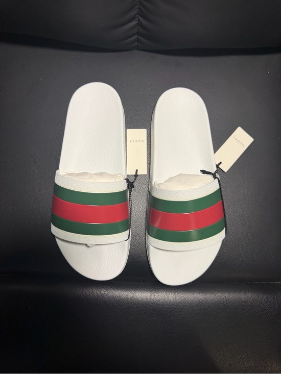 Gucci pursuit pool White Slides Sandals main image 4